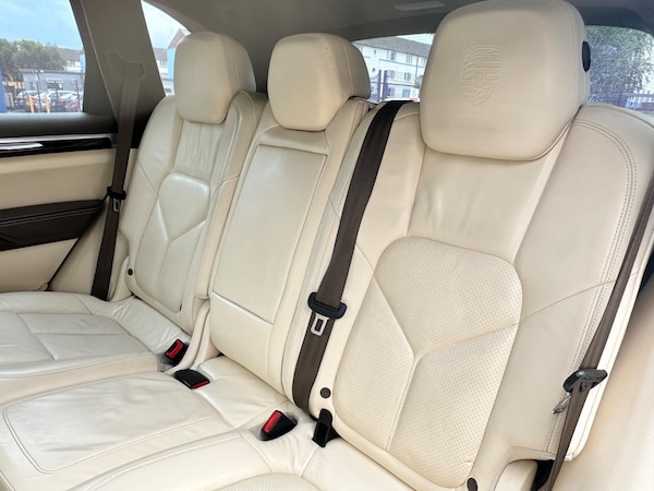 Used Porsche Cayenne 2012 for sale - 75351628: Photo 50