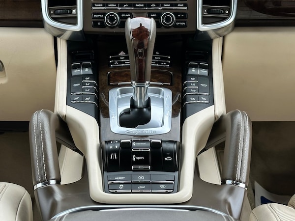 Used Porsche Cayenne 2012 for sale - 75351628: Photo 57