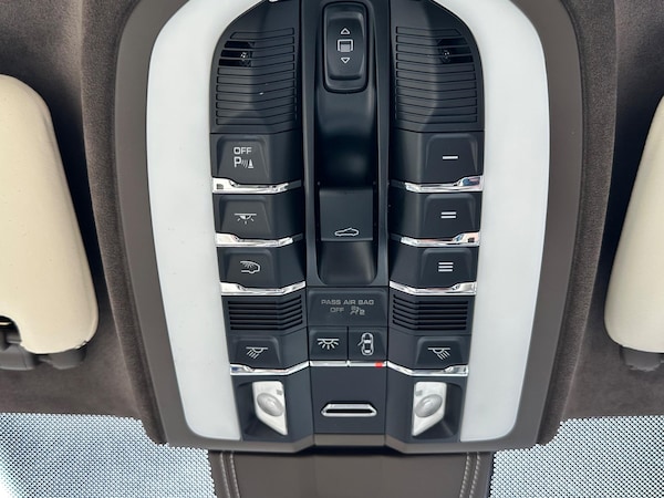 Used Porsche Cayenne 2012 for sale - 75351628: Photo 84