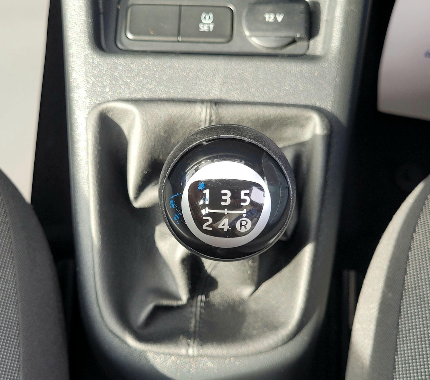 Used Volkswagen up! 2015 for sale - 76765715: Photo 24