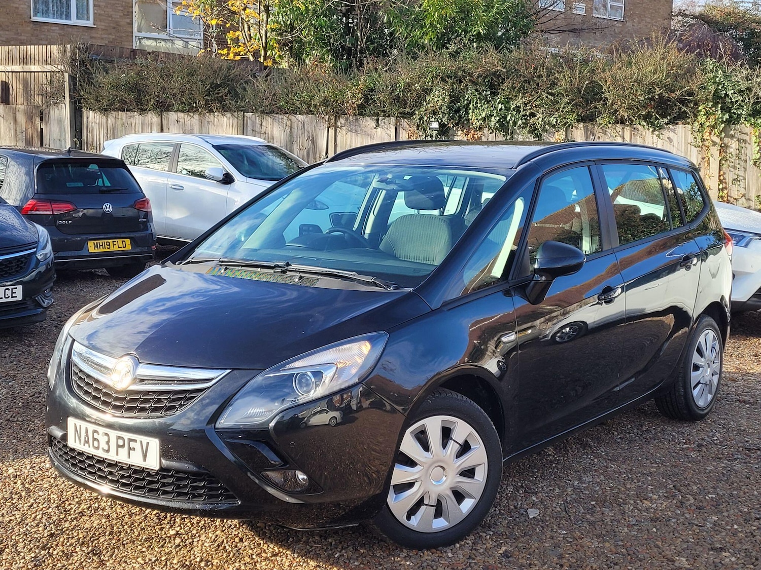 Used Vauxhall Zafira Tourer 2013 for sale - 76984717: Photo 2