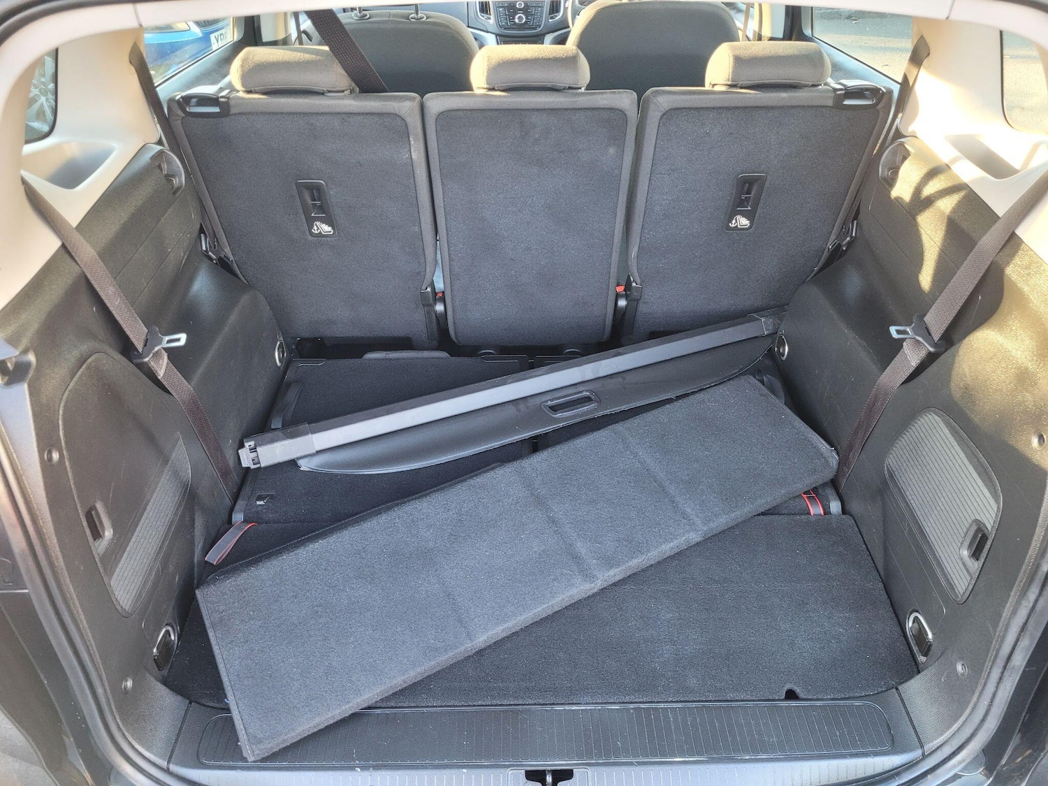 Used Vauxhall Zafira Tourer 2013 for sale - 76984717: Photo 30