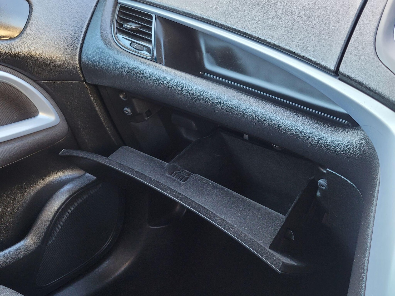 Used Vauxhall Zafira Tourer 2013 for sale - 76984717: Photo 44