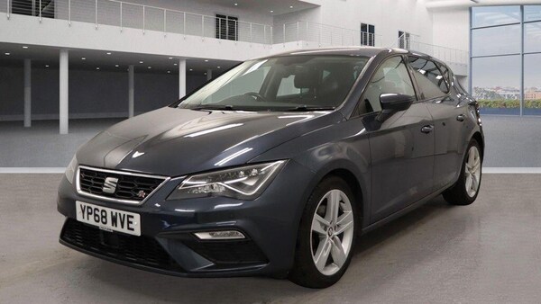 Used SEAT Leon 2018 for sale - 76239399: Photo 2