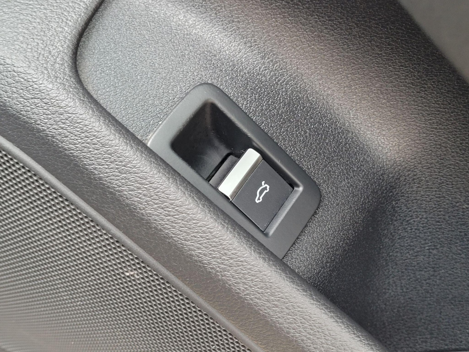 Used Audi A4 2016 for sale - 77898321: Photo 48