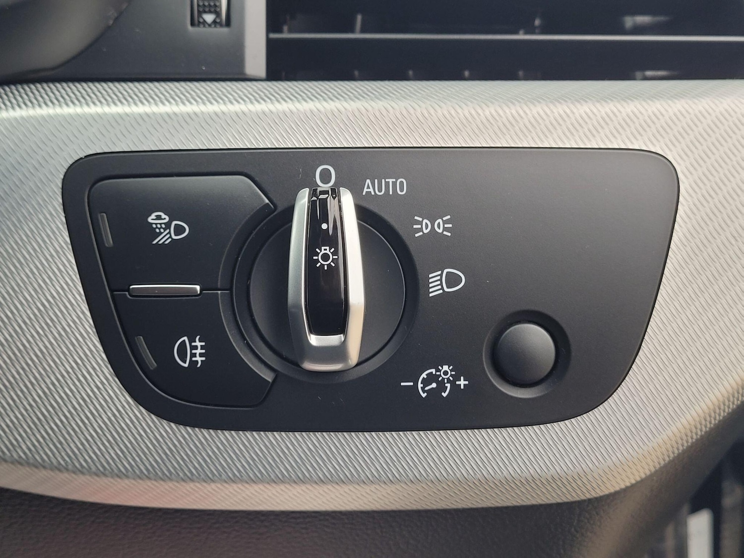 Used Audi A4 2016 for sale - 77898321: Photo 49