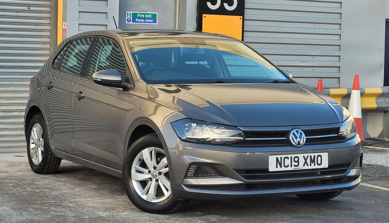 Used Volkswagen Polo 2019 for sale - 76317898: Photo 1