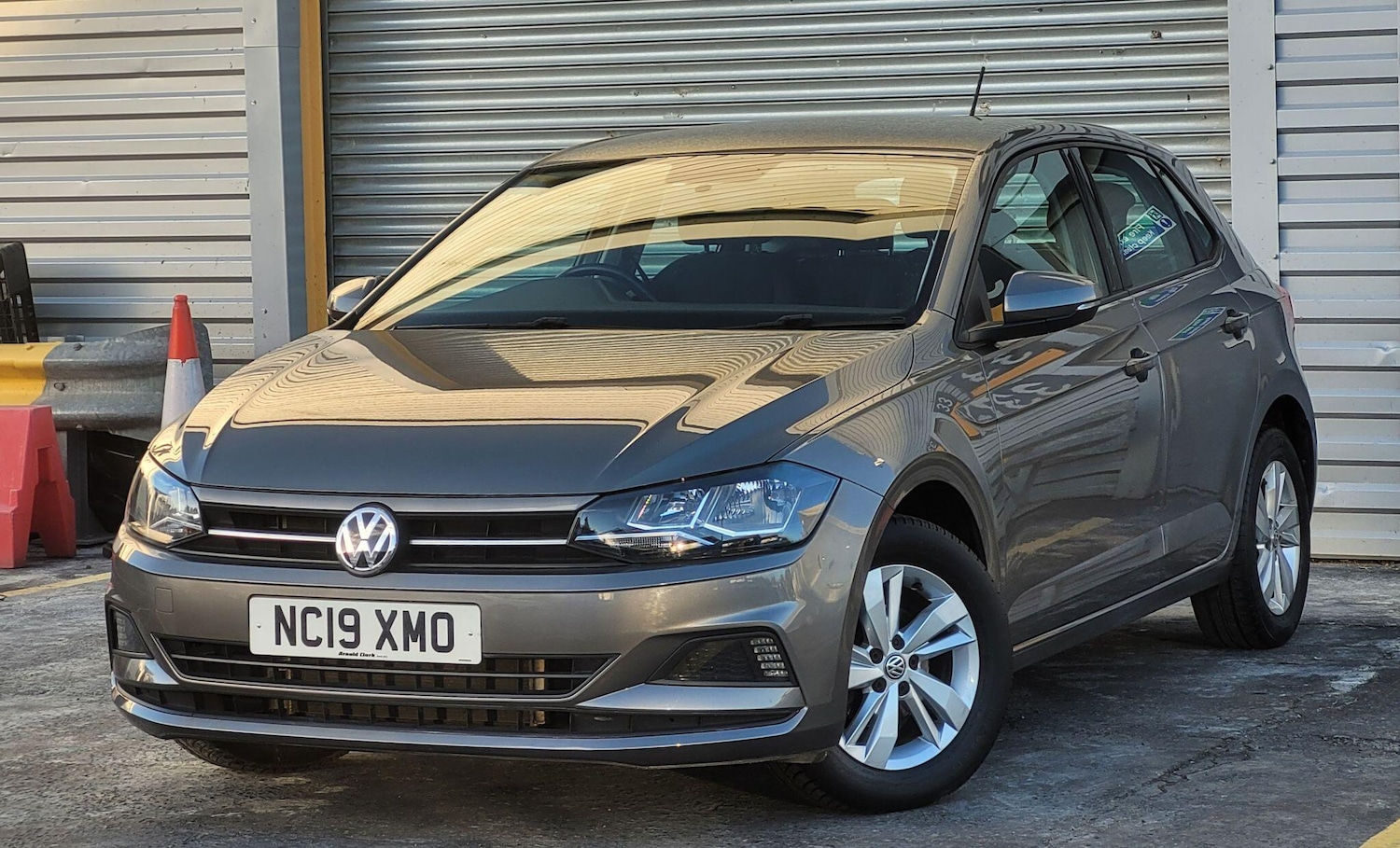 Used Volkswagen Polo 2019 for sale - 76317898: Photo 2