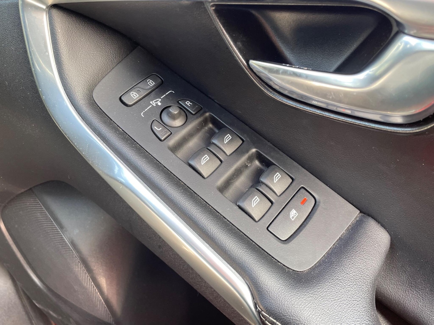 Used Volvo V40 for sale - 77753008: Photo 15