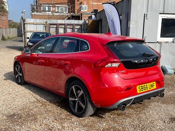 Used Volvo V40 2016 for sale - 77753008: Photo