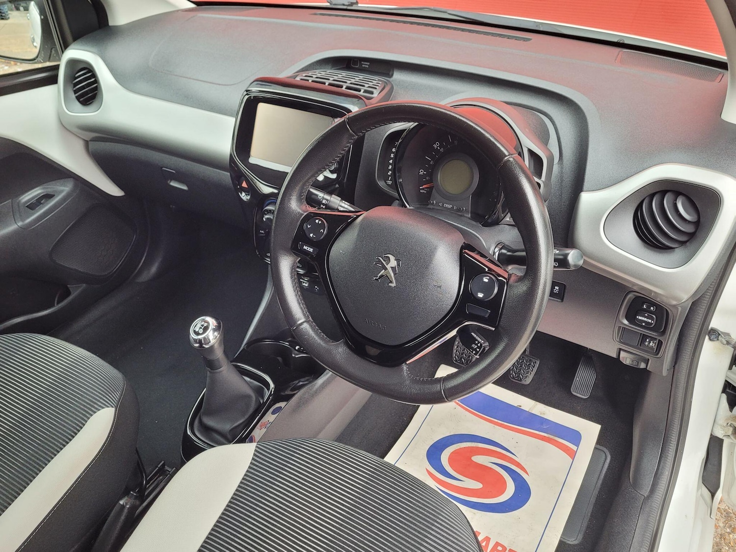 Used Peugeot 108 2015 for sale - 76984694: Photo 16