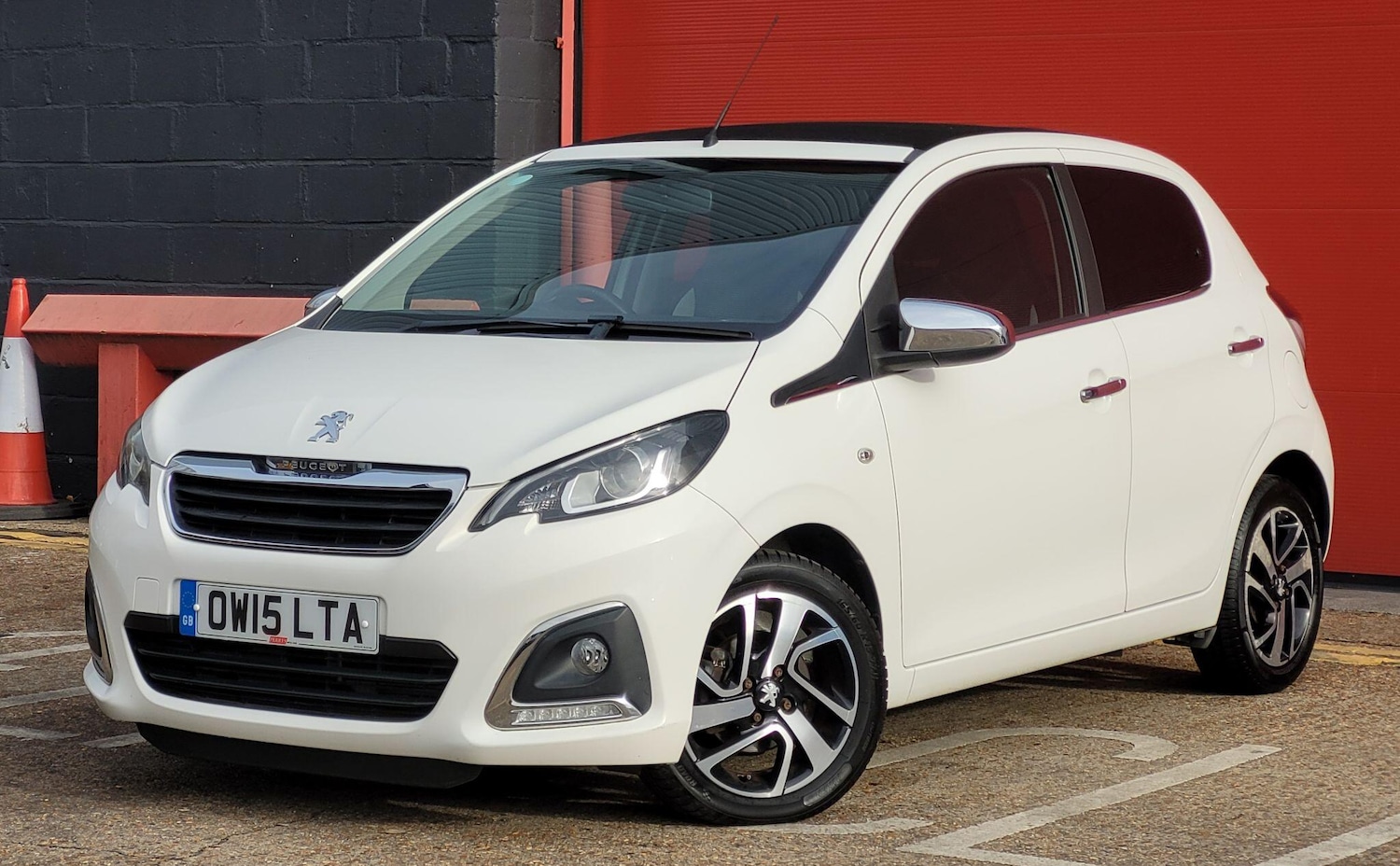 Used Peugeot 108 2015 for sale - 76984694: Photo 2