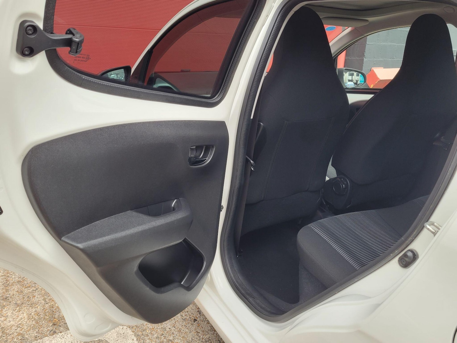 Used Peugeot 108 2015 for sale - 76984694: Photo 26