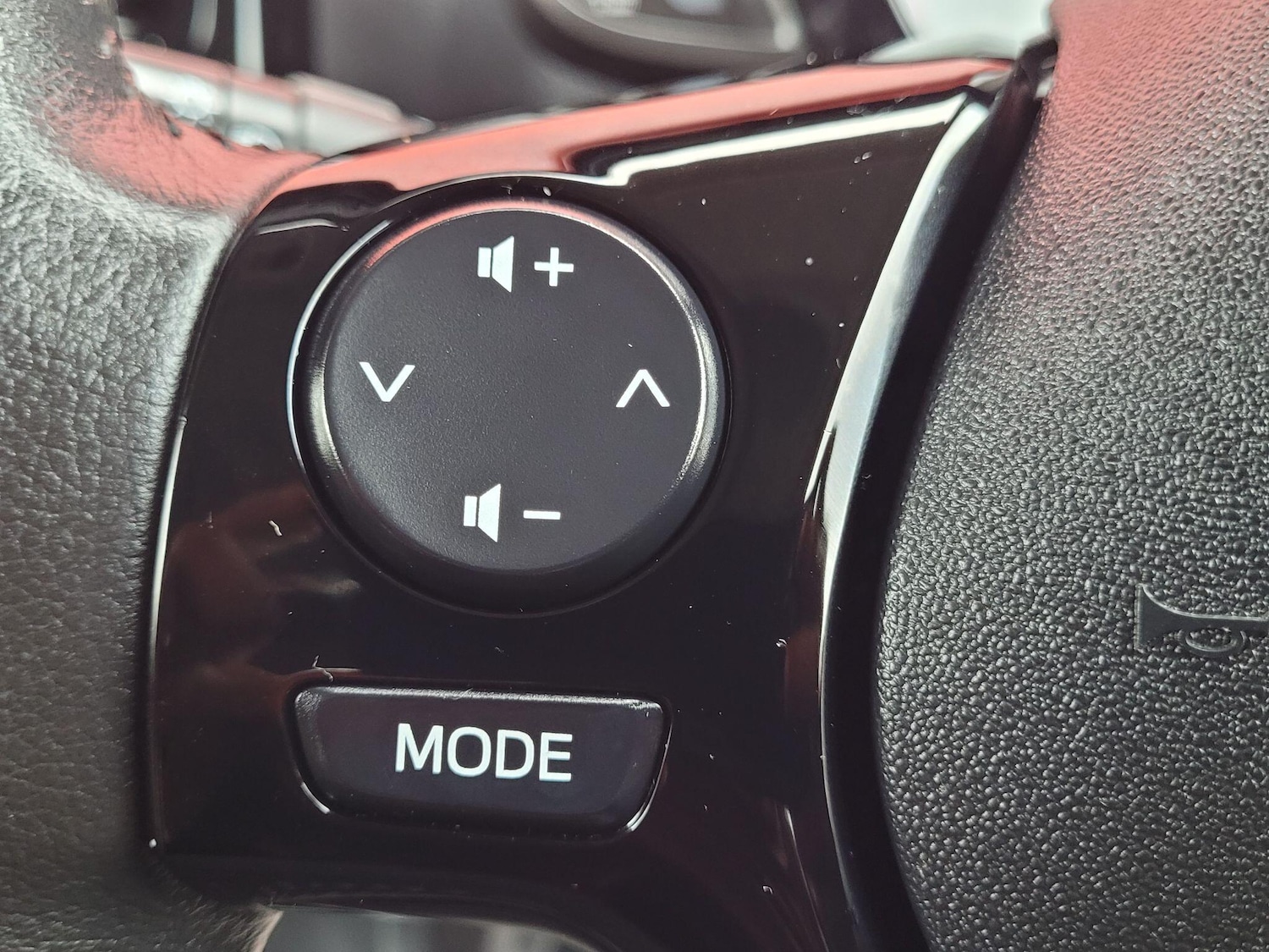 Used Peugeot 108 2015 for sale - 76984694: Photo 34