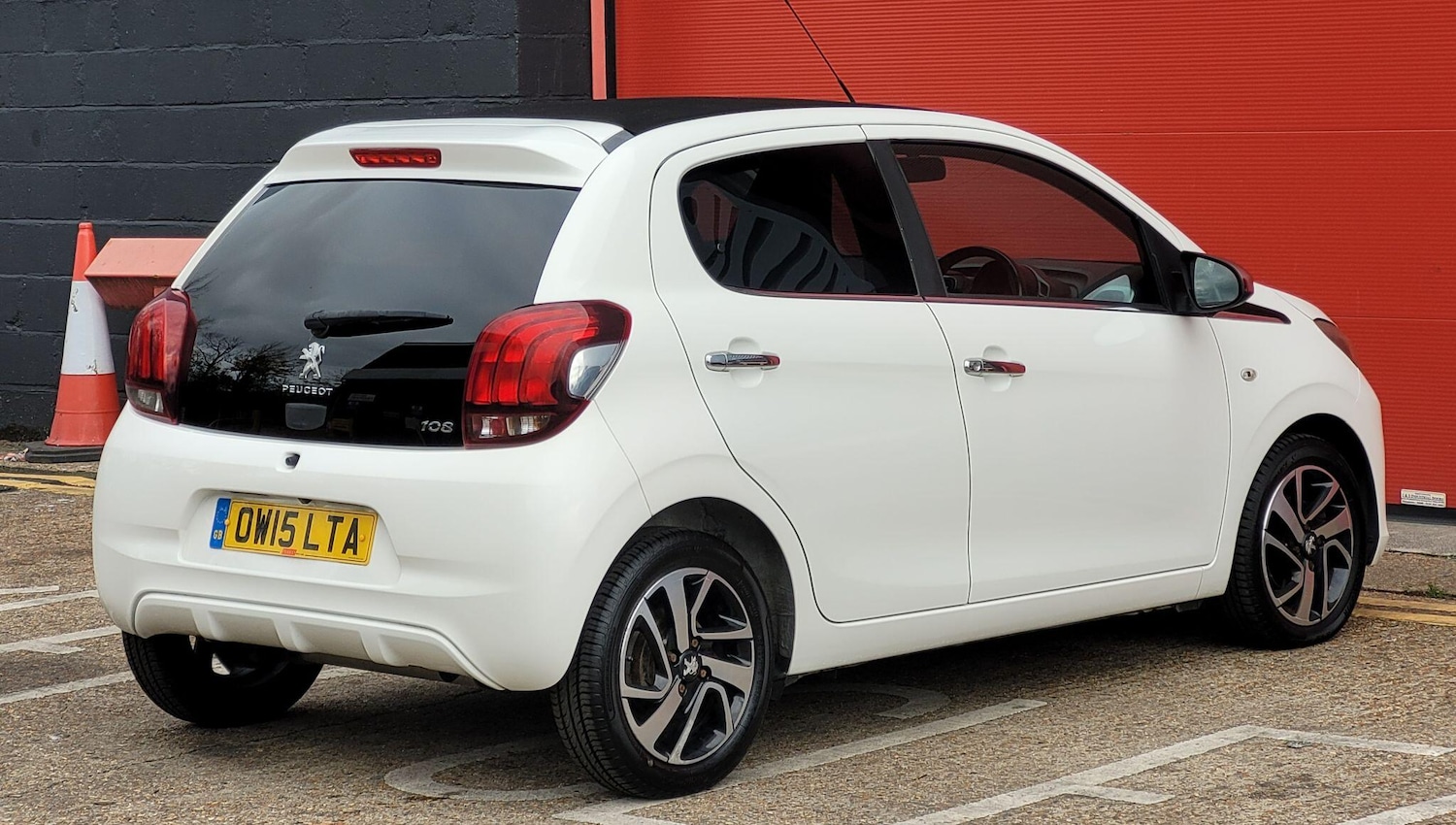 Used Peugeot 108 2015 for sale - 76984694: Photo 9