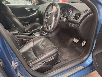 Used Volvo V40 2017 for sale - 78741215: Photo