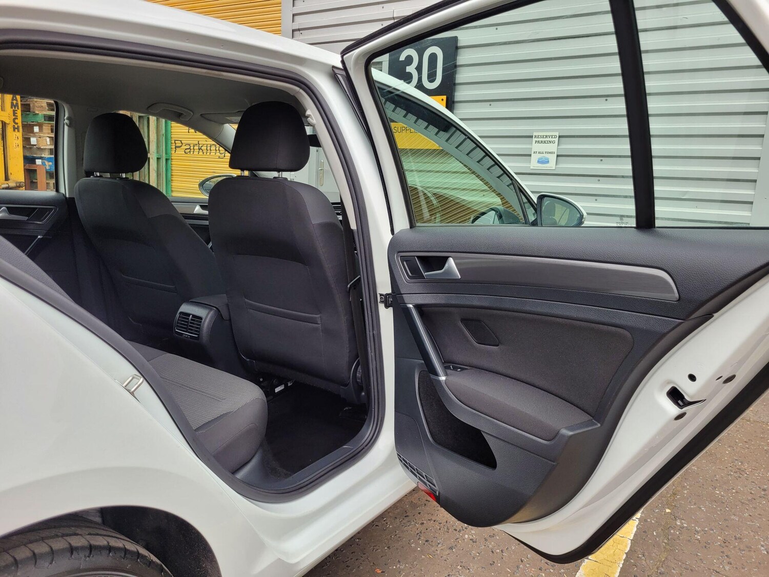 Used Volkswagen Golf 2018 for sale - 76167241: Photo 16