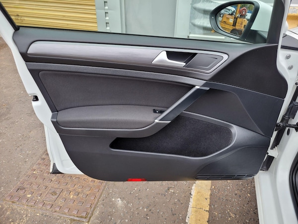 Used Volkswagen Golf 2018 for sale - 76167241: Photo 24