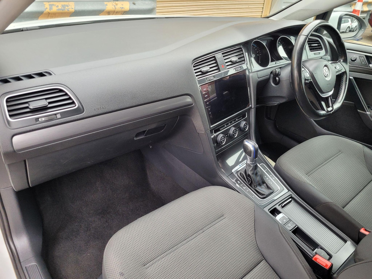 Used Volkswagen Golf 2018 for sale - 76167241: Photo 25