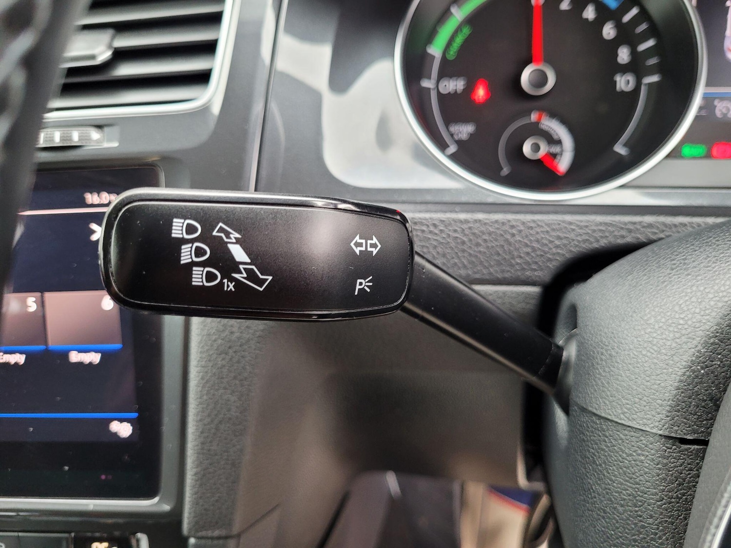 Used Volkswagen Golf 2018 for sale - 76167241: Photo 35