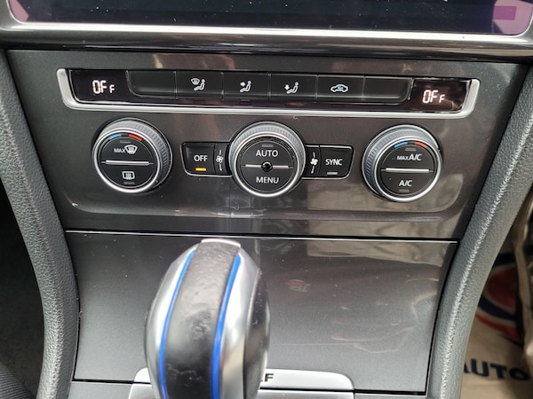 Used Volkswagen Golf 2018 for sale - 76167241: Photo 40