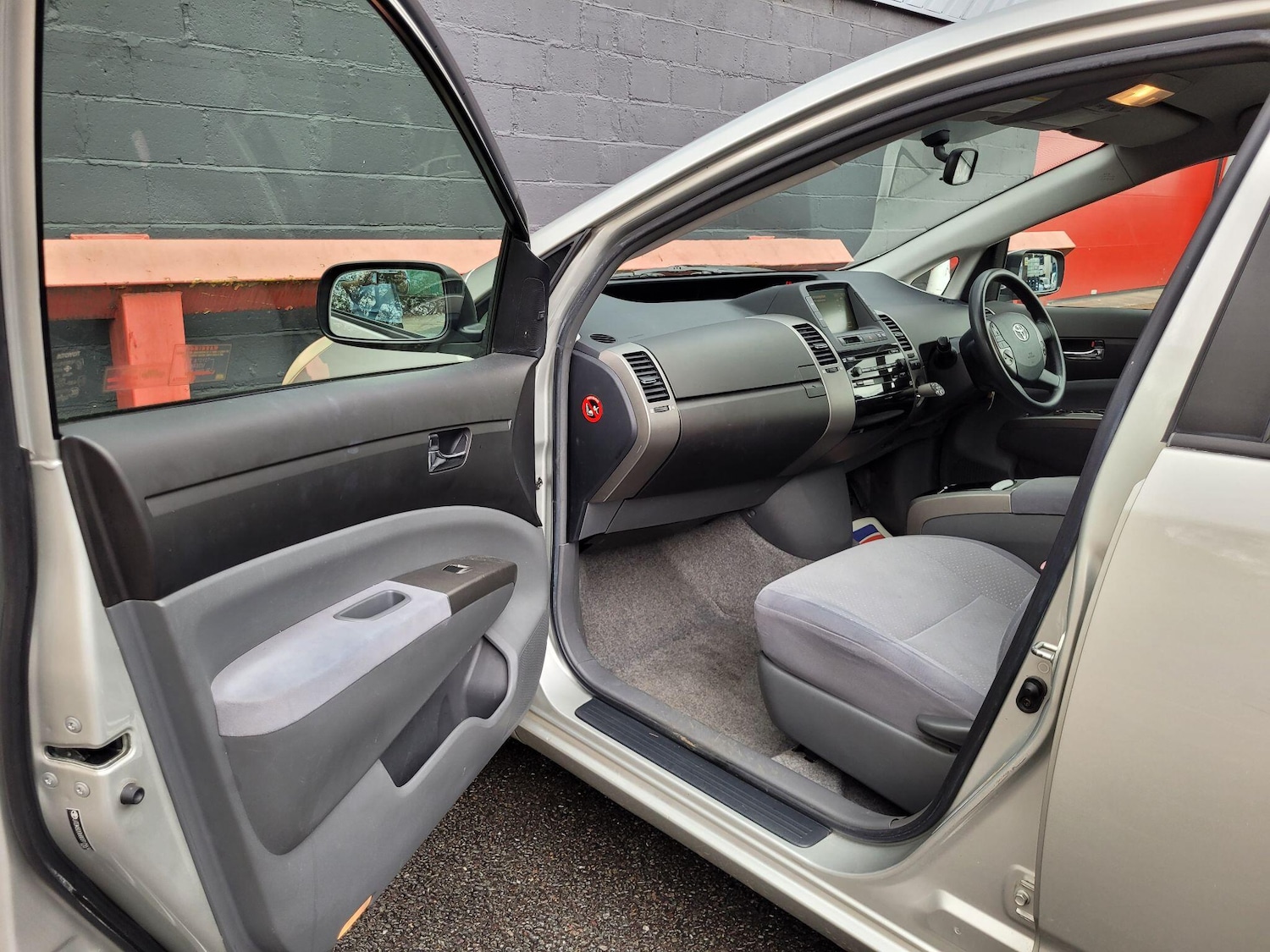 Used Toyota Prius 2005 for sale - 76984715: Photo 23