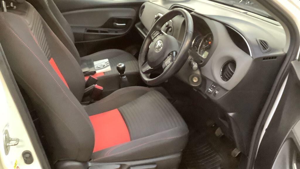 Used Toyota Yaris for sale - 77237634: Photo 9