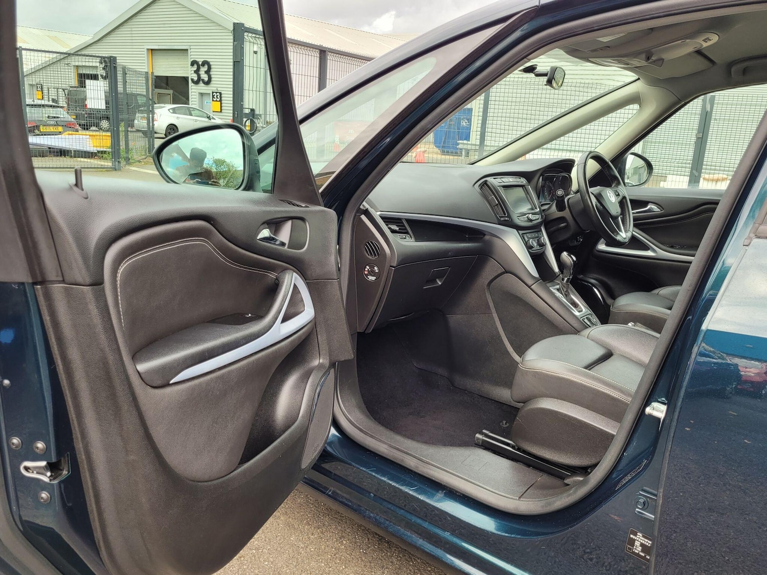 Used Vauxhall Zafira 2017 for sale - 76408513: Photo 17