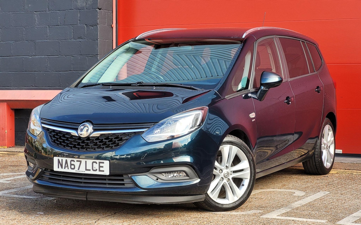 Used Vauxhall Zafira 2017 for sale - 76408513: Photo 2