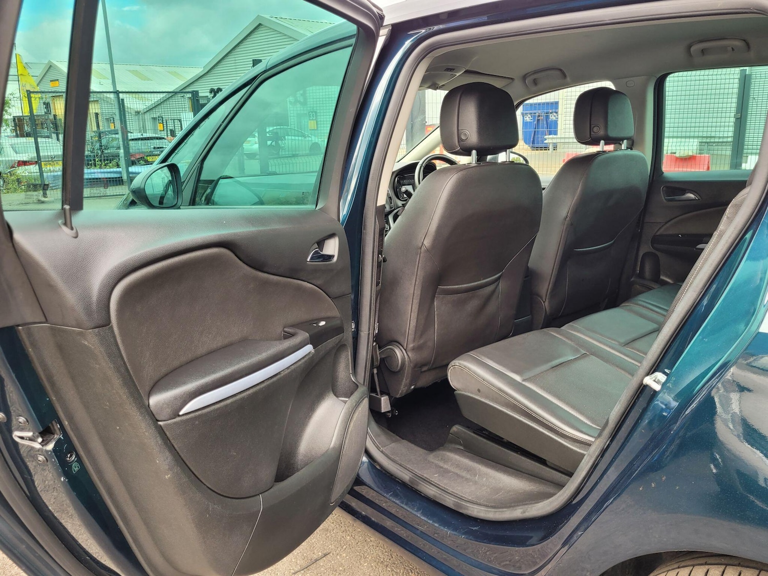 Used Vauxhall Zafira 2017 for sale - 76408513: Photo 30