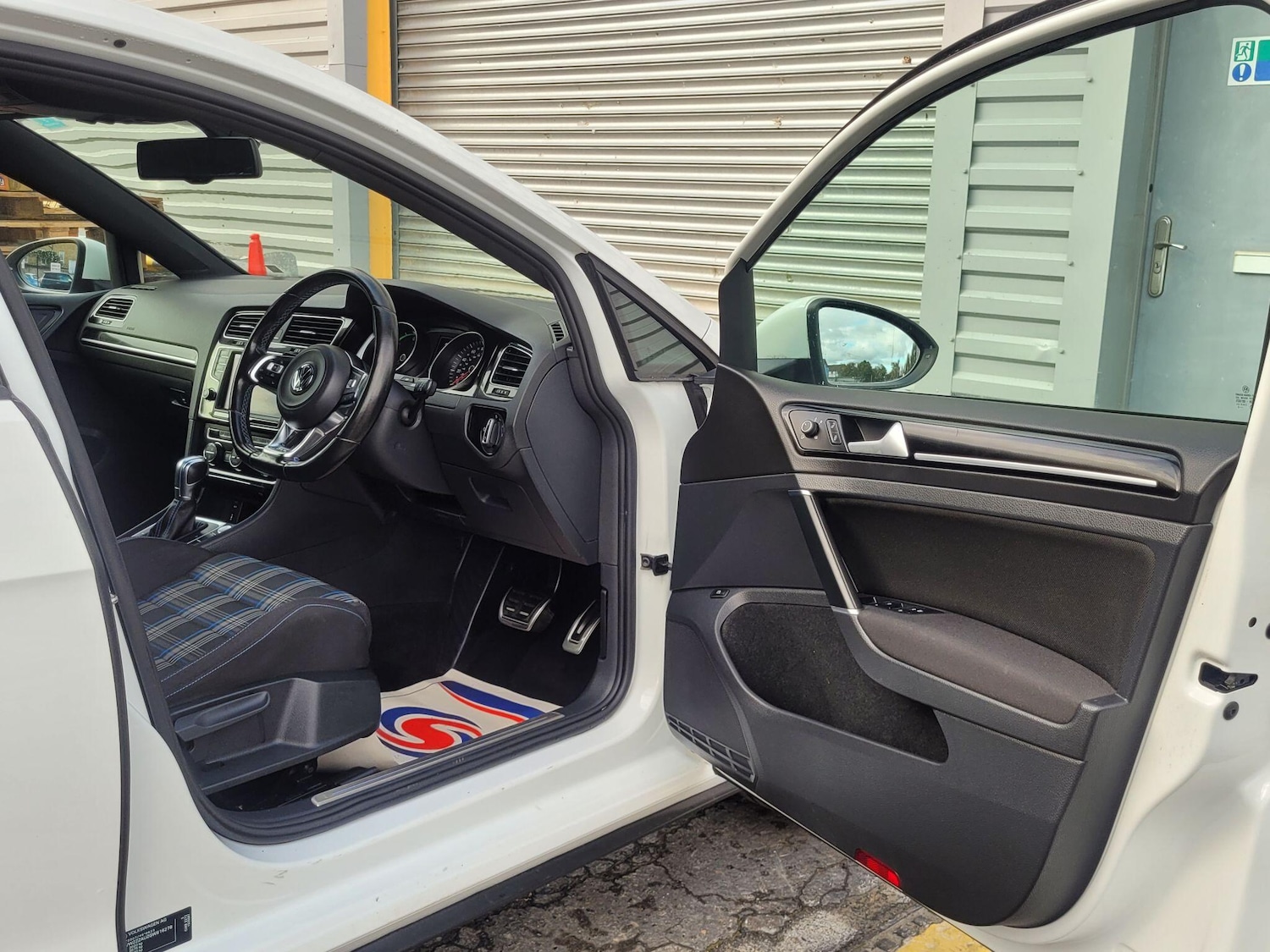 Used Volkswagen Golf 2016 for sale - 76226297: Photo 10