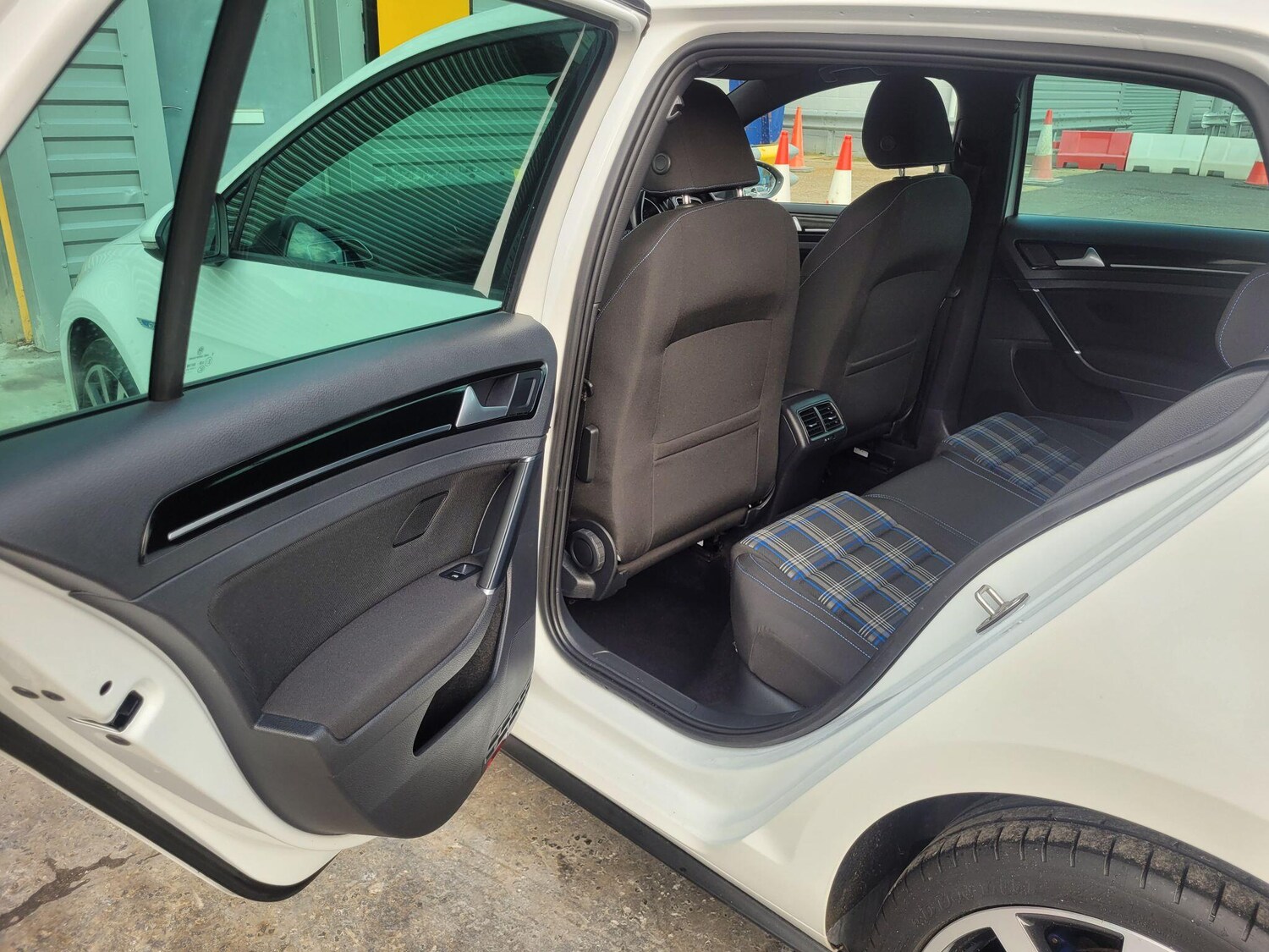 Used Volkswagen Golf 2016 for sale - 76226297: Photo 24