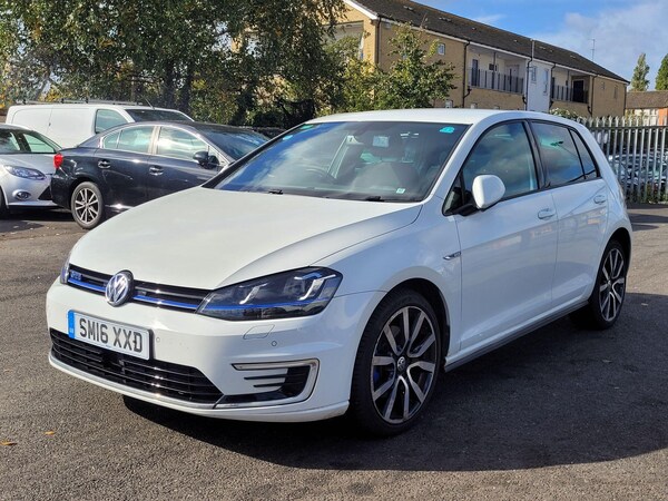 Used Volkswagen Golf 2016 for sale - 76226297: Photo 2