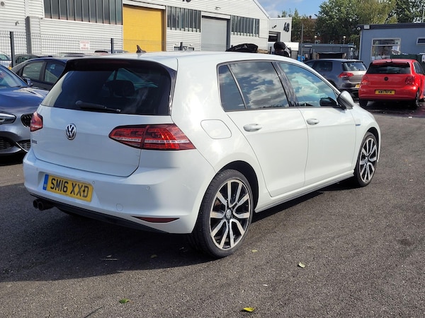 Used Volkswagen Golf 2016 for sale - 76226297: Photo 6