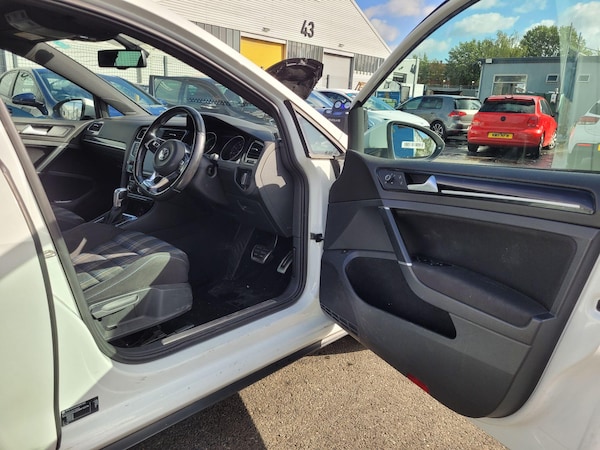 Used Volkswagen Golf 2016 for sale - 76226297: Photo 8