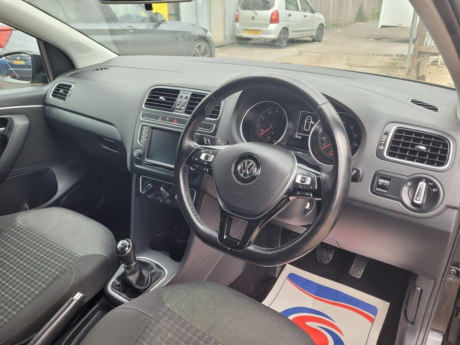 Used Volkswagen Polo 2016 for sale - 77496596: Photo 24