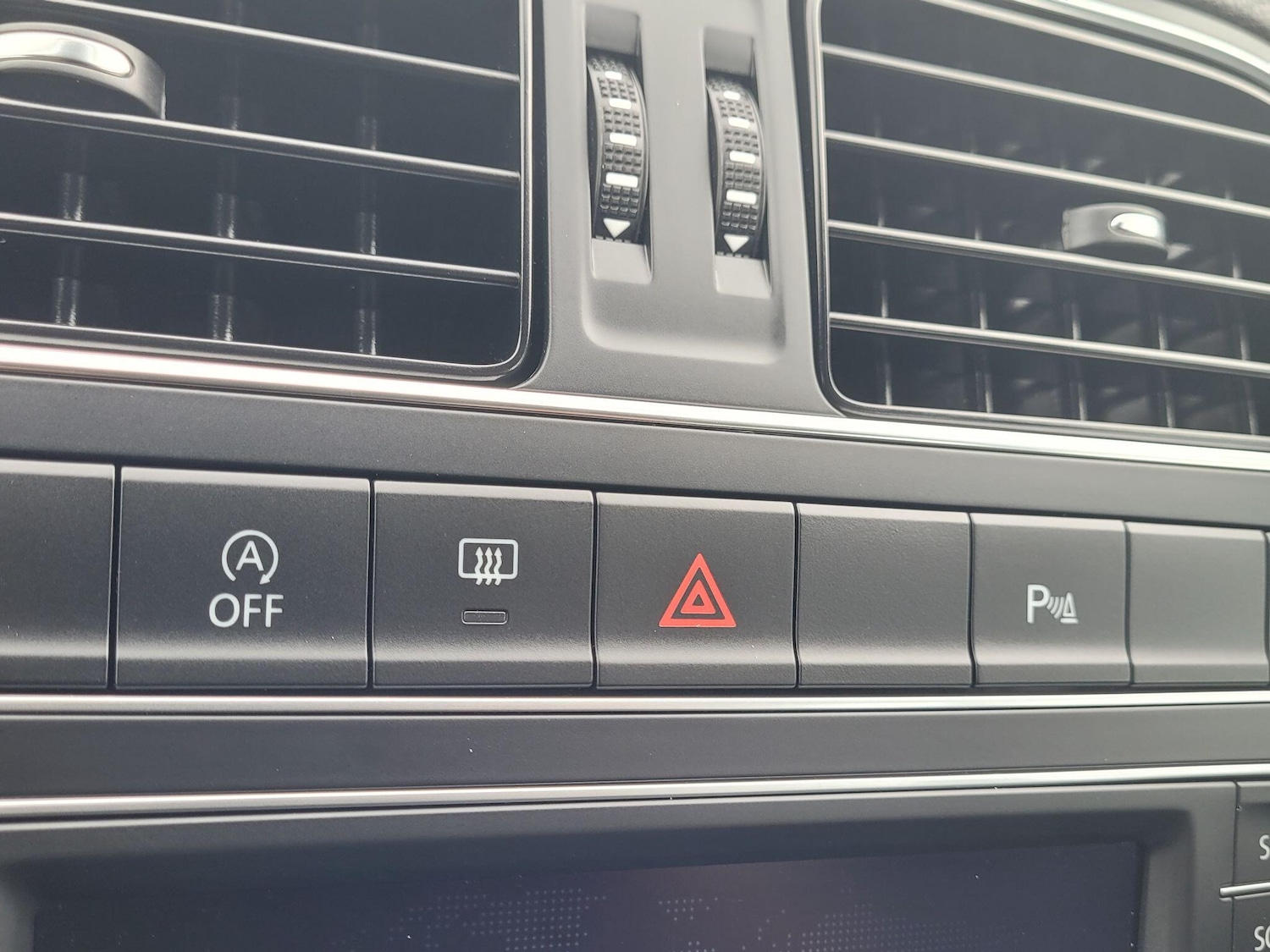 Used Volkswagen Polo 2016 for sale - 77496596: Photo 64