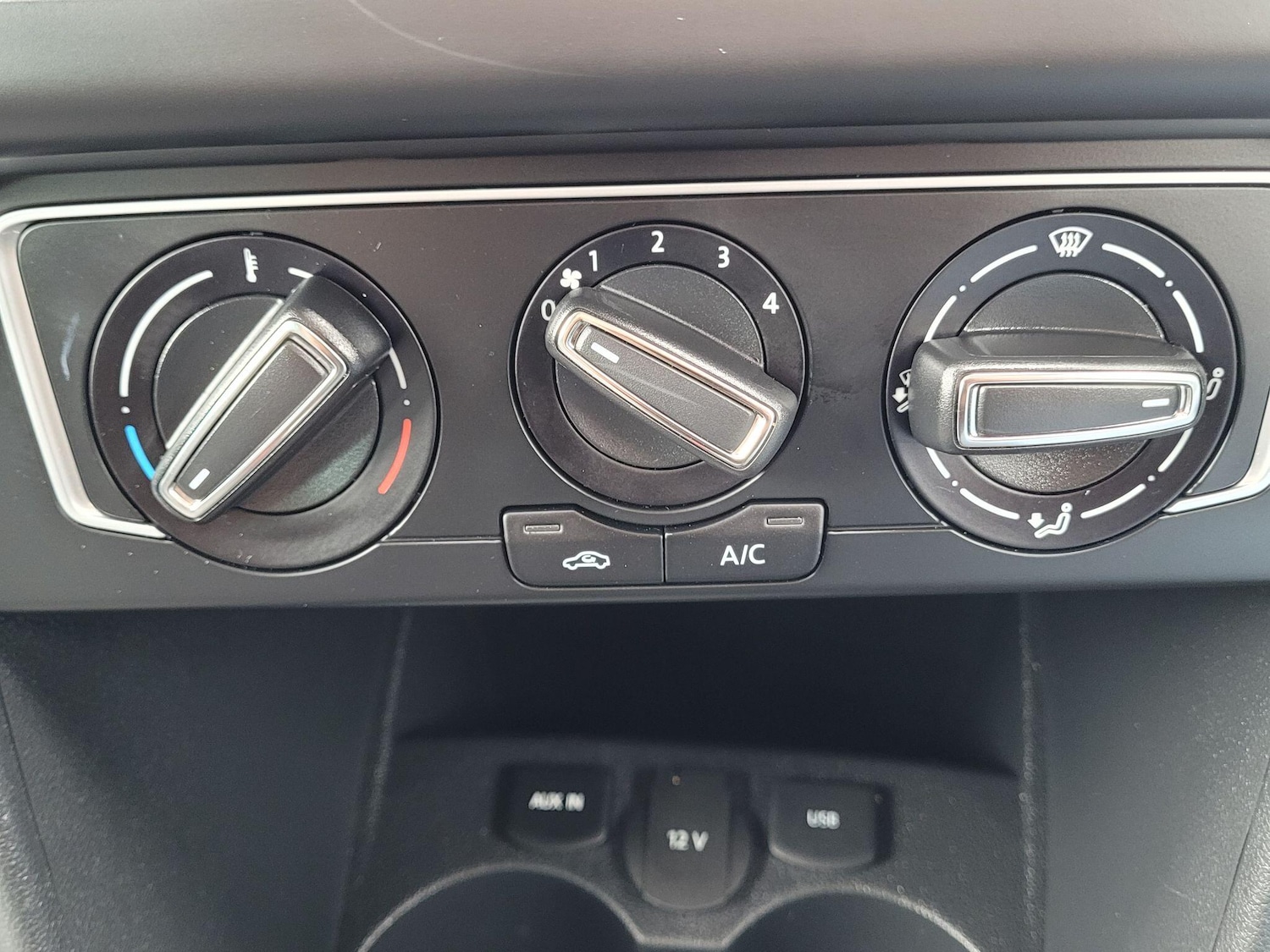 Used Volkswagen Polo 2016 for sale - 77496596: Photo 69