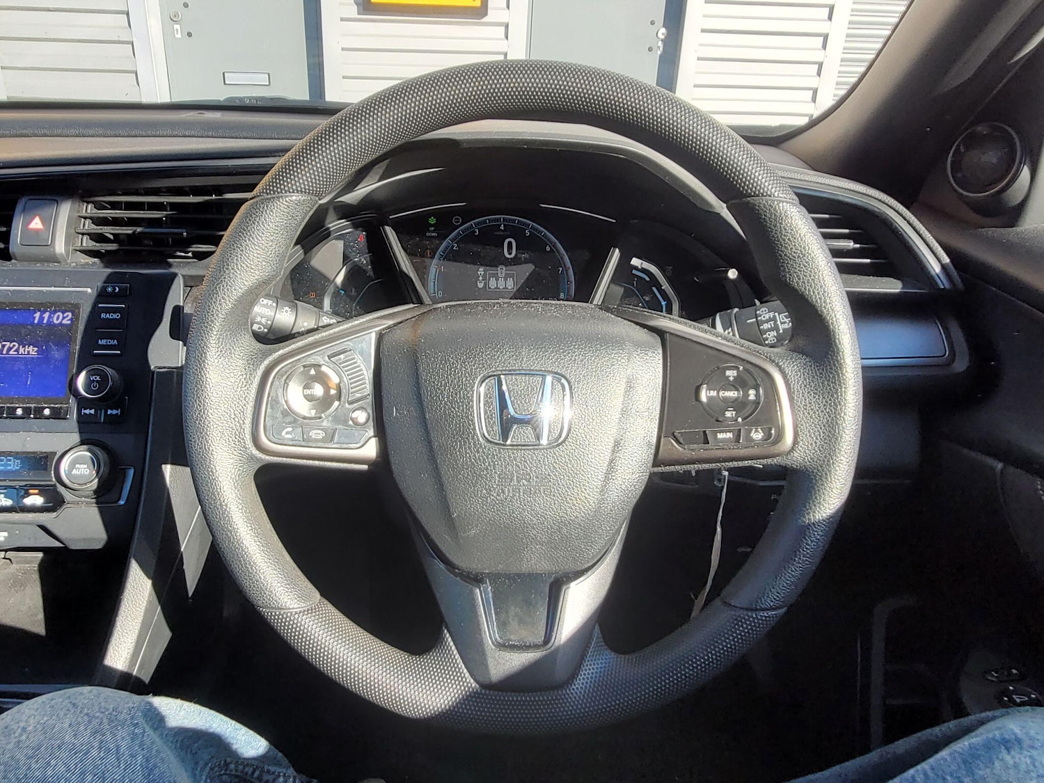 Used Honda Civic 2018 for sale - 76371544: Photo 11