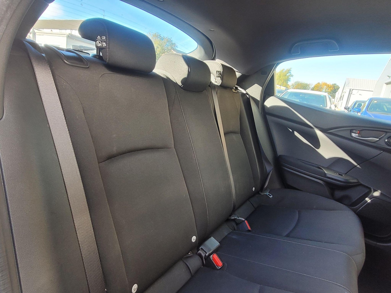 Used Honda Civic 2018 for sale - 76371544: Photo 13