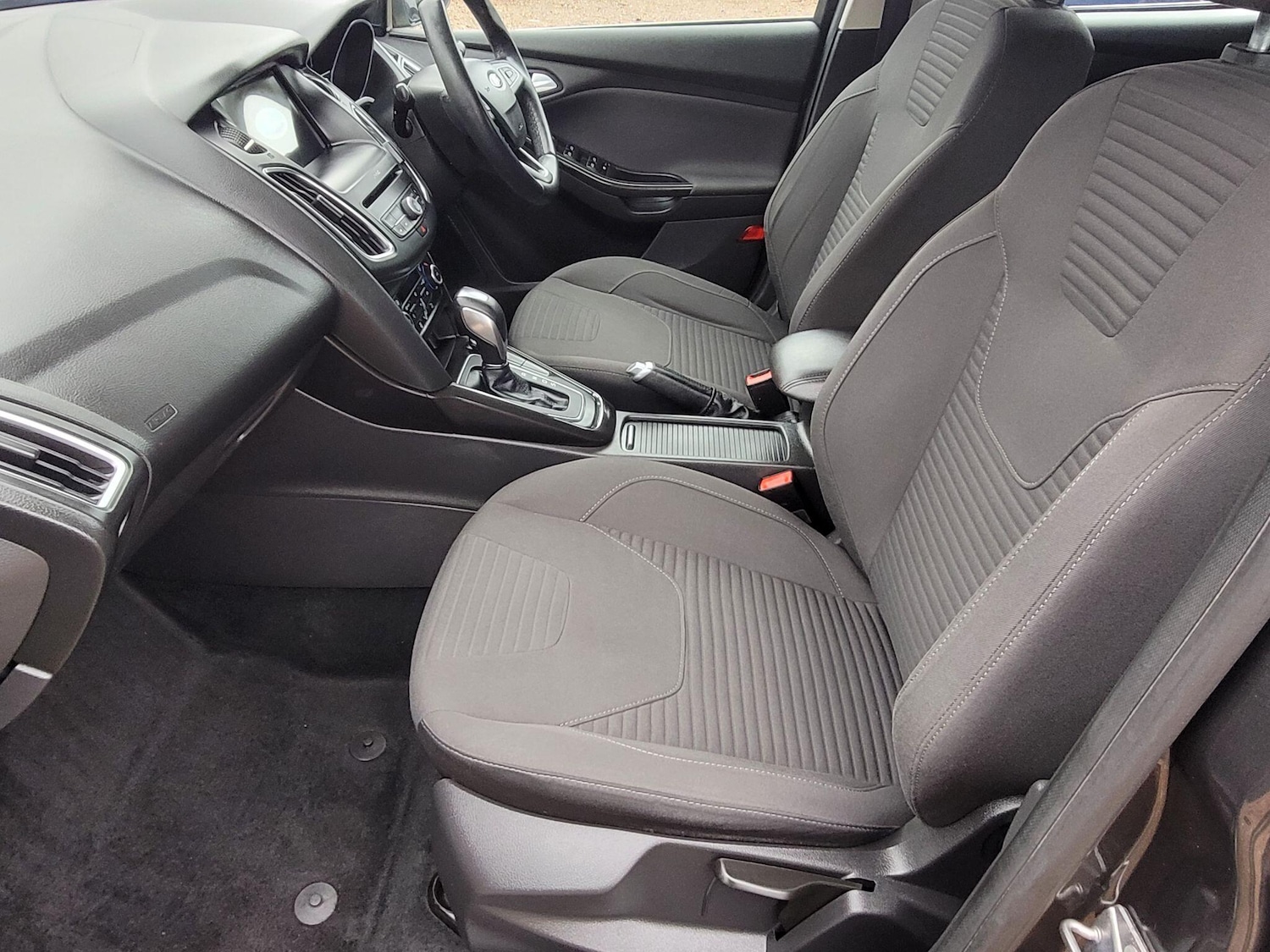 Used Ford Focus 2017 for sale - 76984720: Photo 18