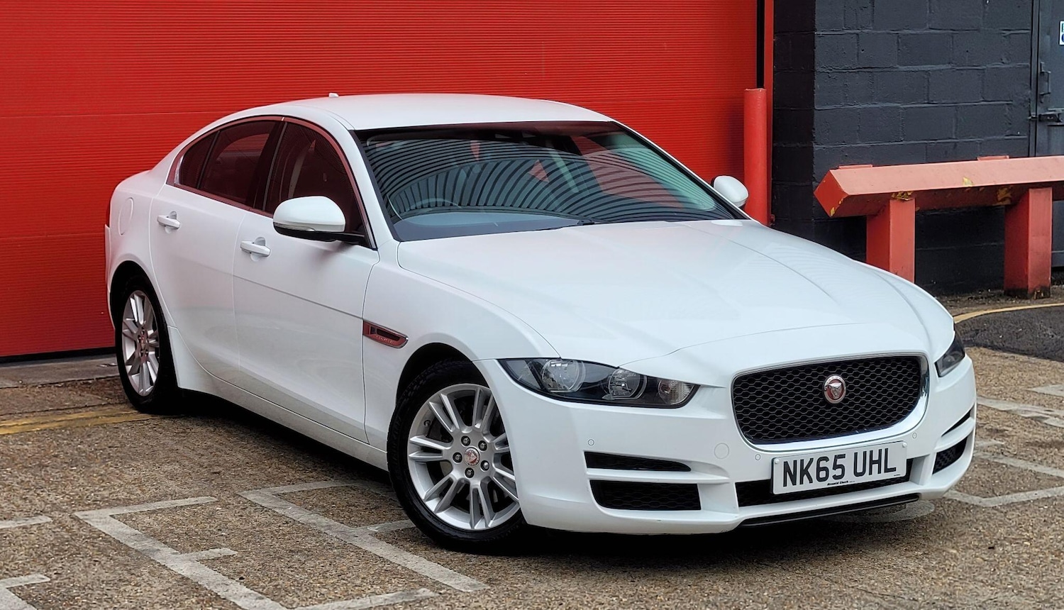 Used Jaguar XE 2015 for sale - 76765555: Photo 1