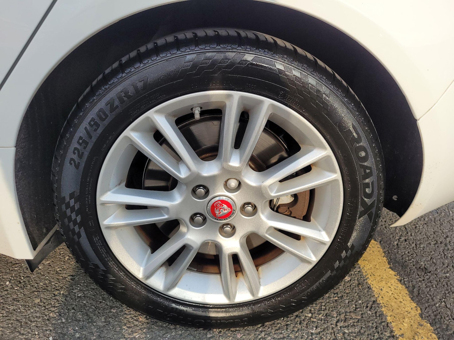 Used Jaguar XE 2015 for sale - 76765555: Photo 16