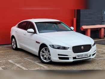Used Jaguar XE 2015 for sale - 76765555: Photo