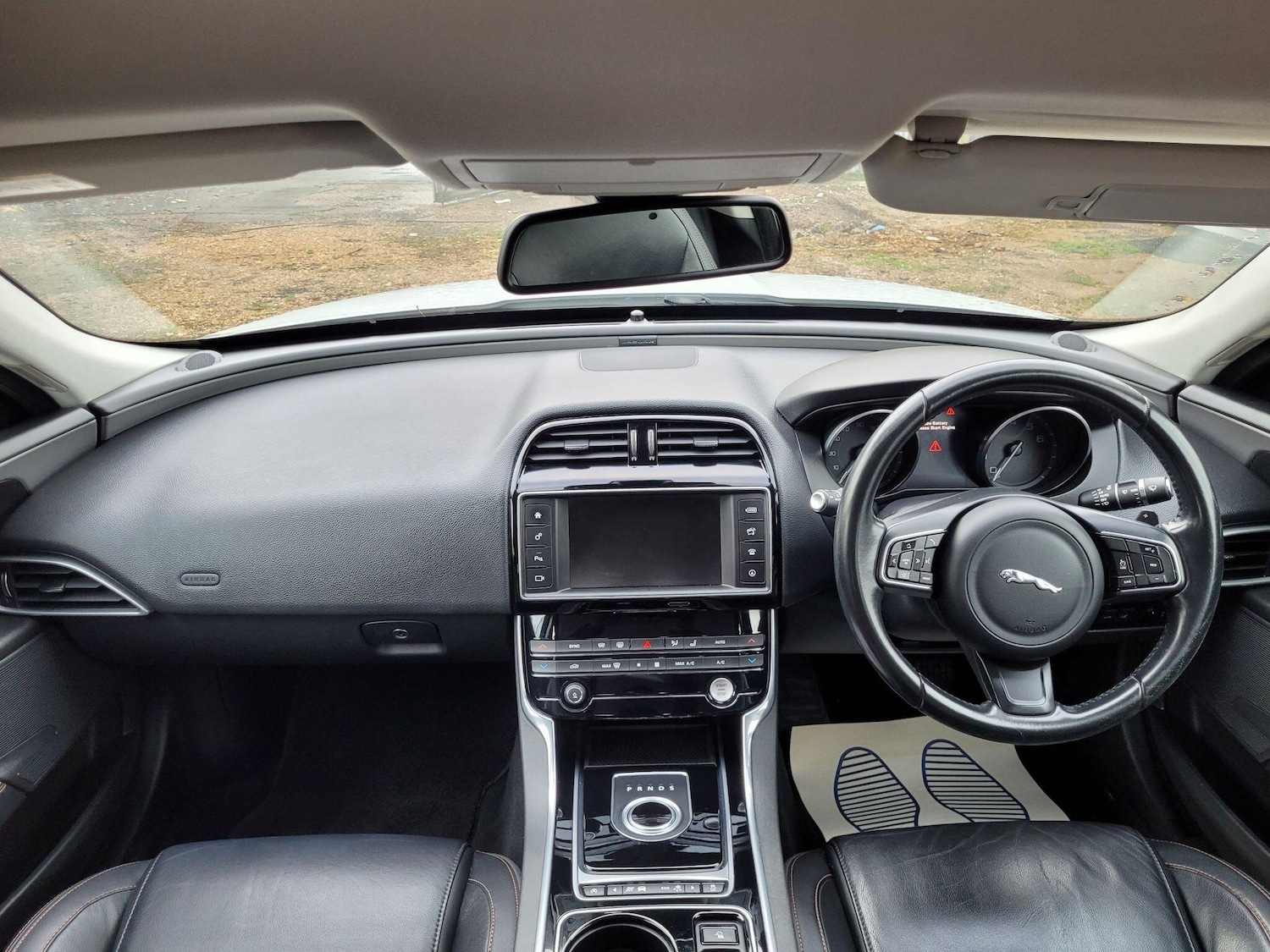 Used Jaguar XE 2015 for sale - 76765555: Photo 32