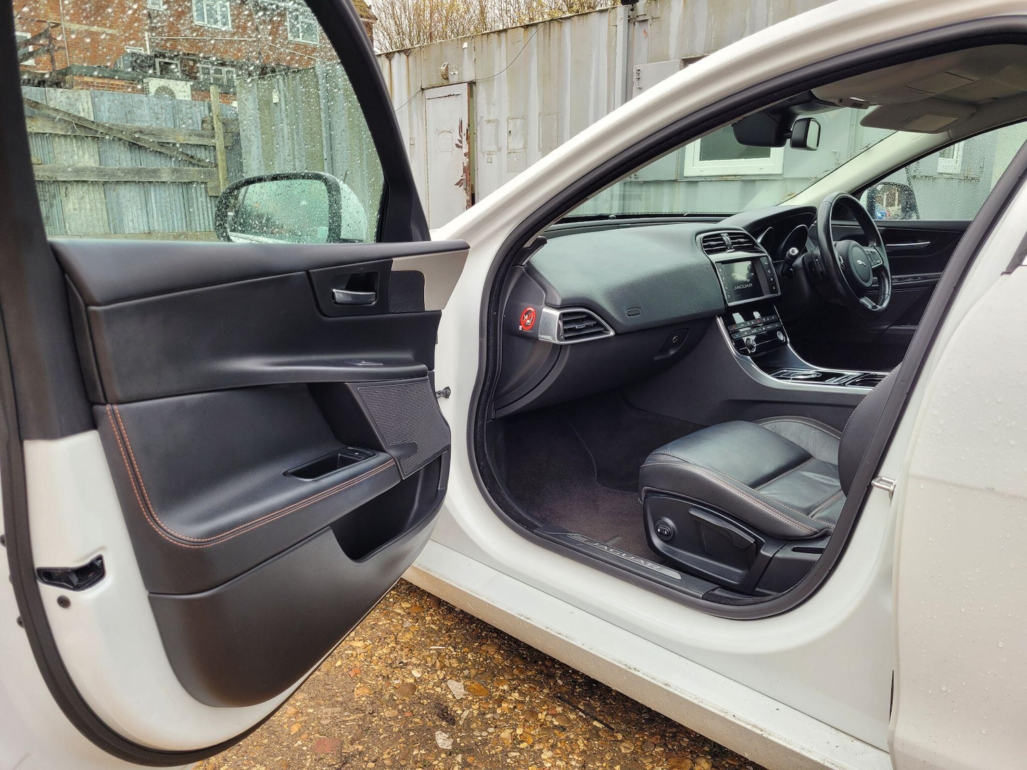 Used Jaguar XE 2015 for sale - 76765555: Photo 34