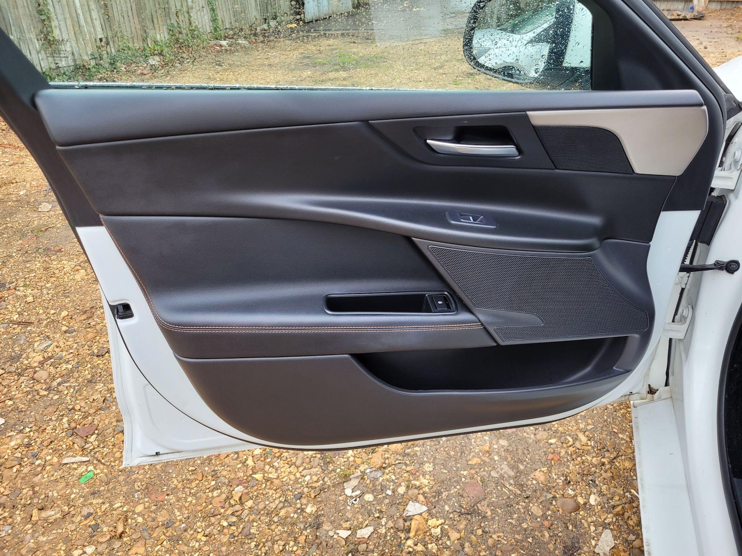 Used Jaguar XE 2015 for sale - 76765555: Photo 35