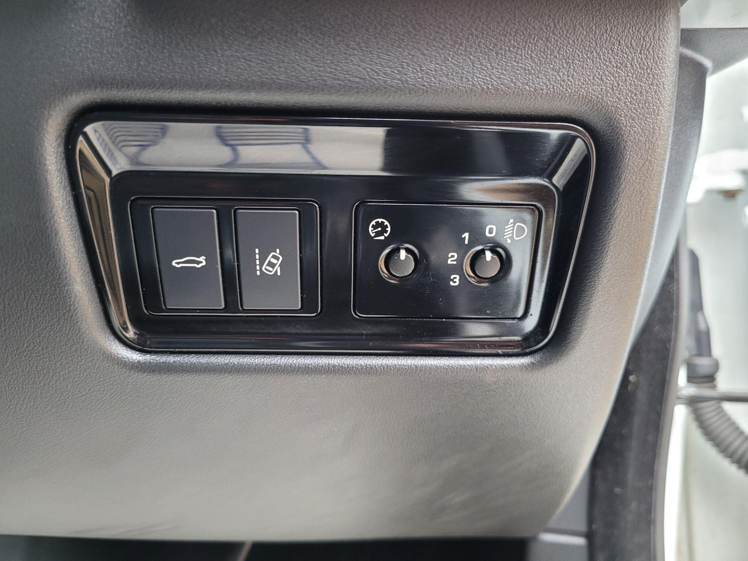 Used Jaguar XE 2015 for sale - 76765555: Photo 38