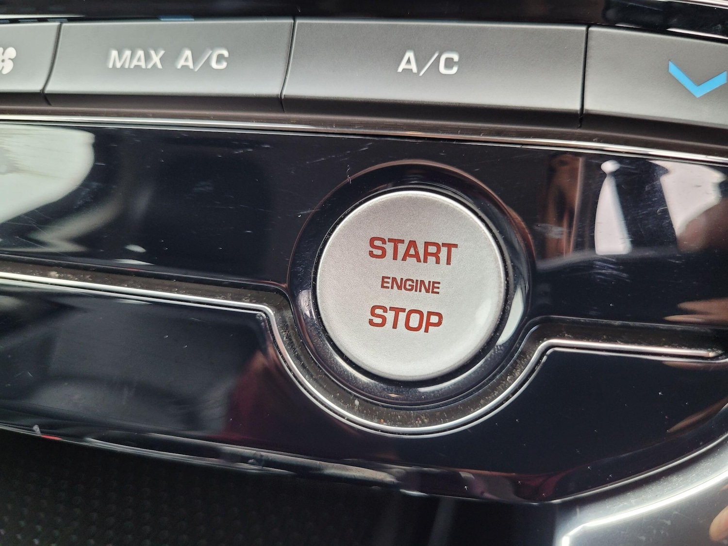 Used Jaguar XE 2015 for sale - 76765555: Photo 48