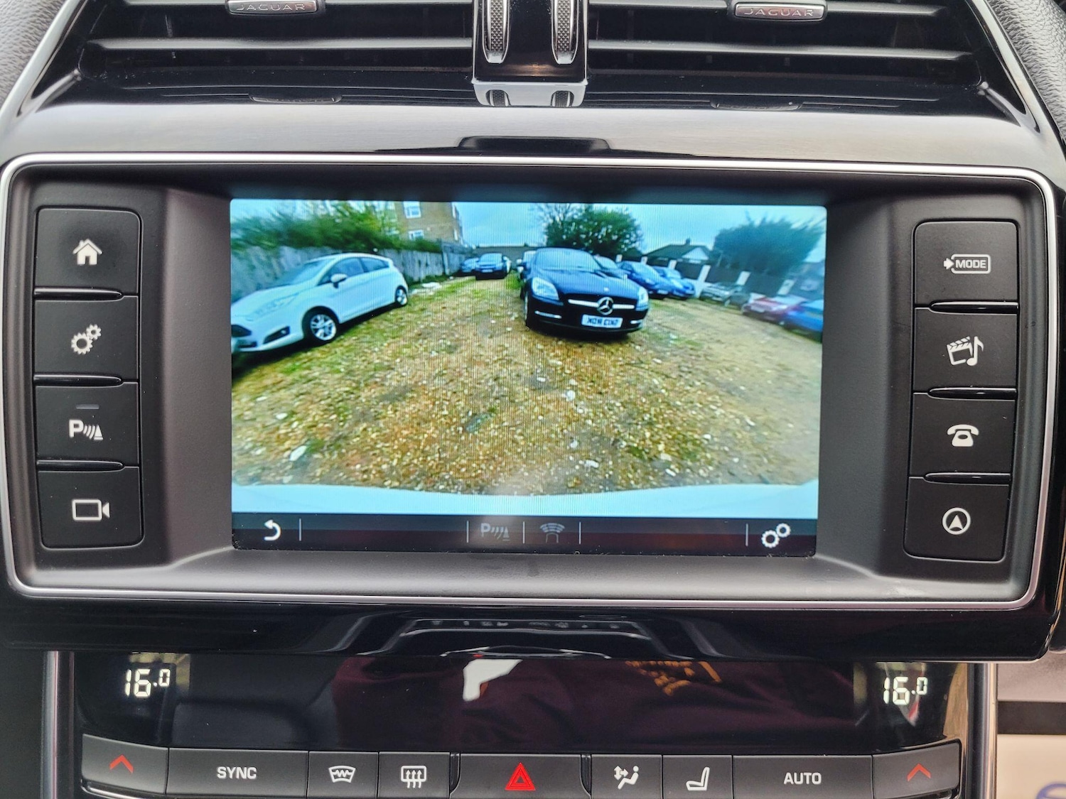 Used Jaguar XE 2015 for sale - 76765555: Photo 51